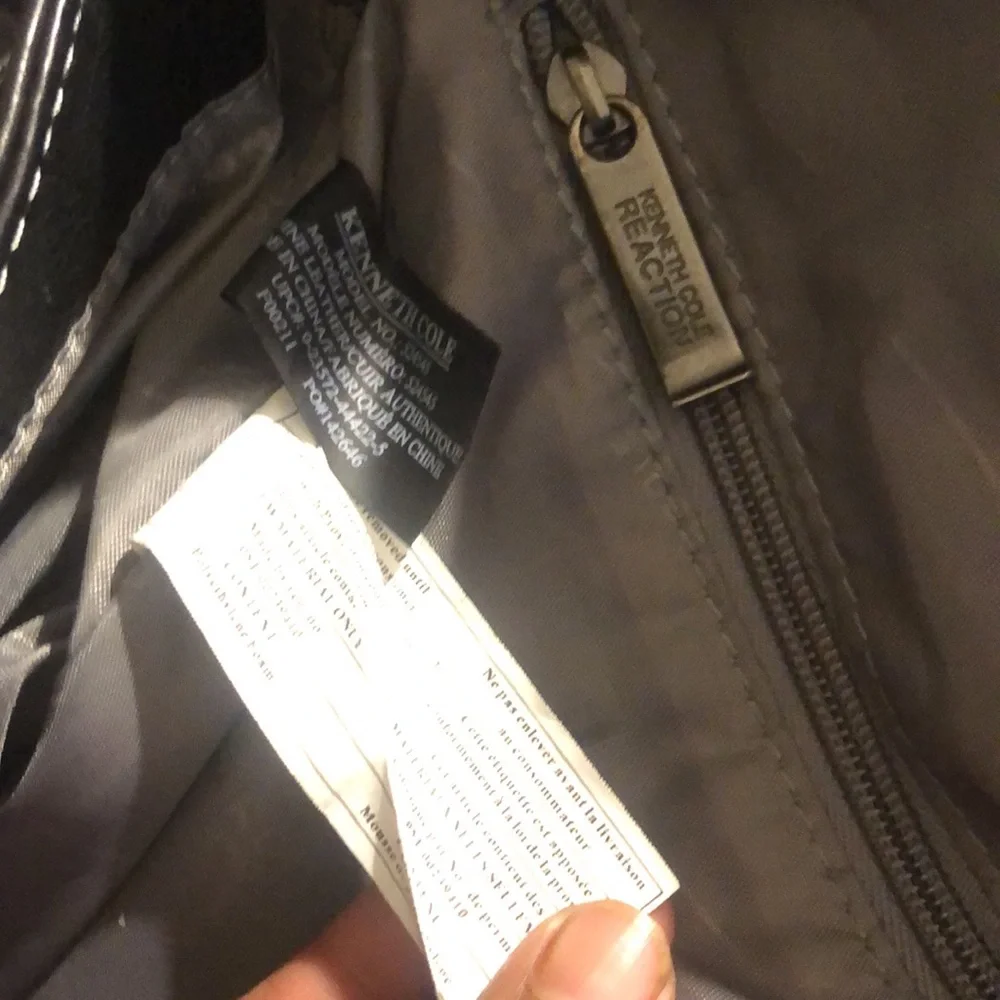 Kenneth Cole Reaction black laptop bag - Picture 9 of 13